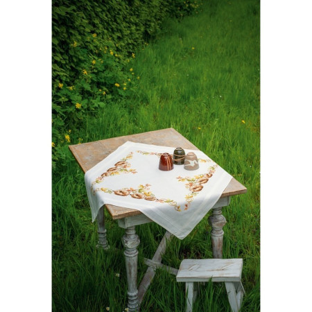 Tablecloth kit Hedgehogs and autumn leaves