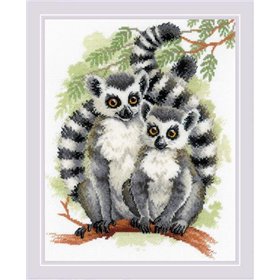 Riolis Embroidery kit Lemurs