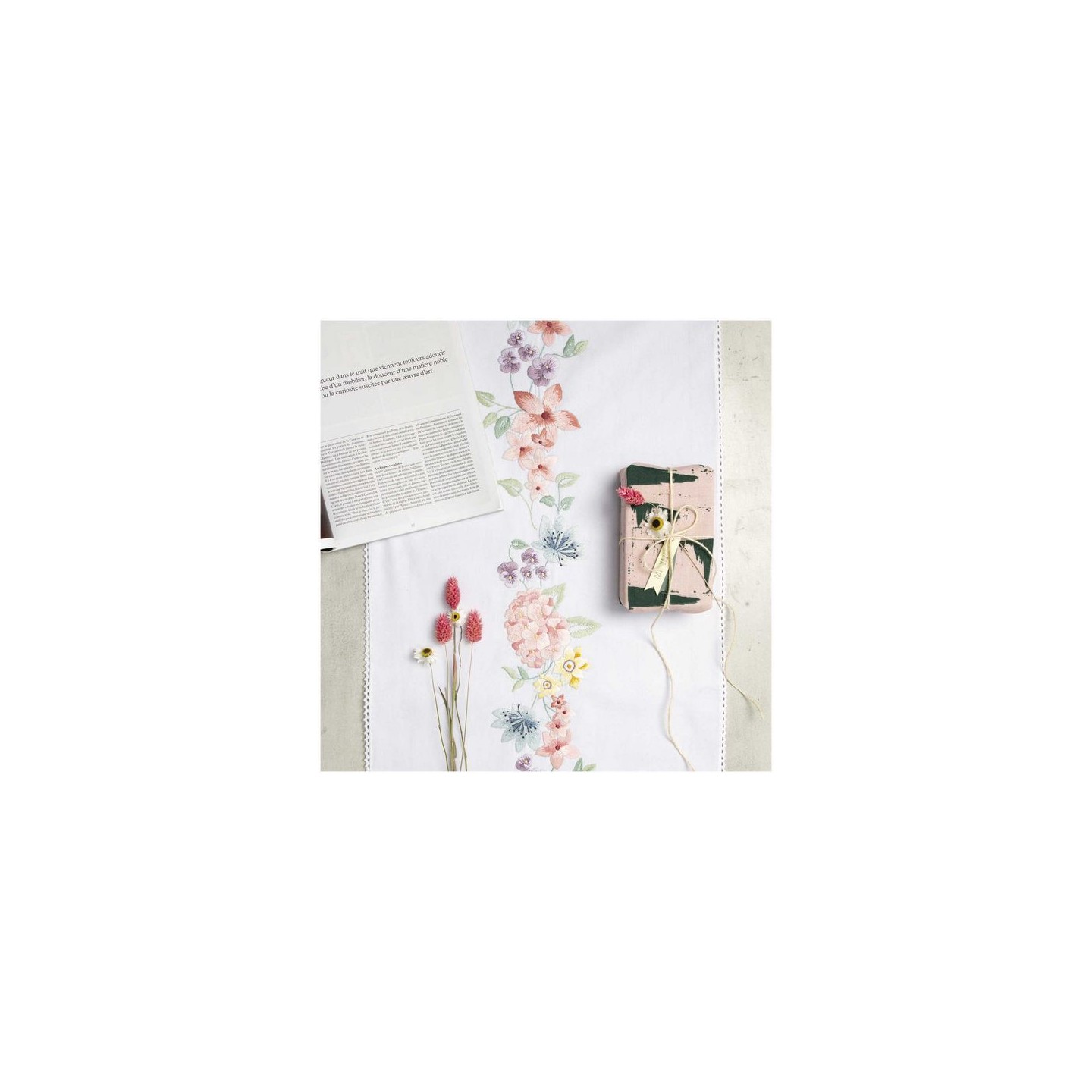 Kit chemin de table Couronne d'Hortensias