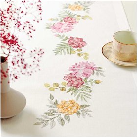 Table runner kit chrysanthemums
