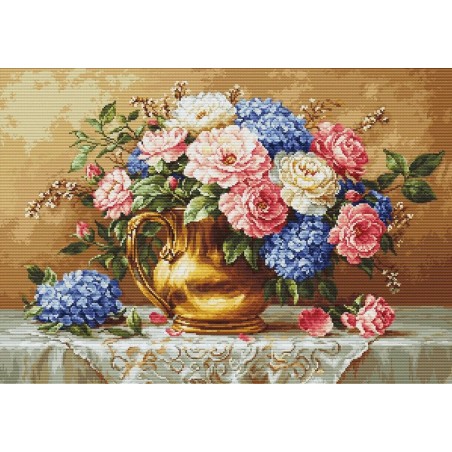 Embroidery kit Golden Bloom