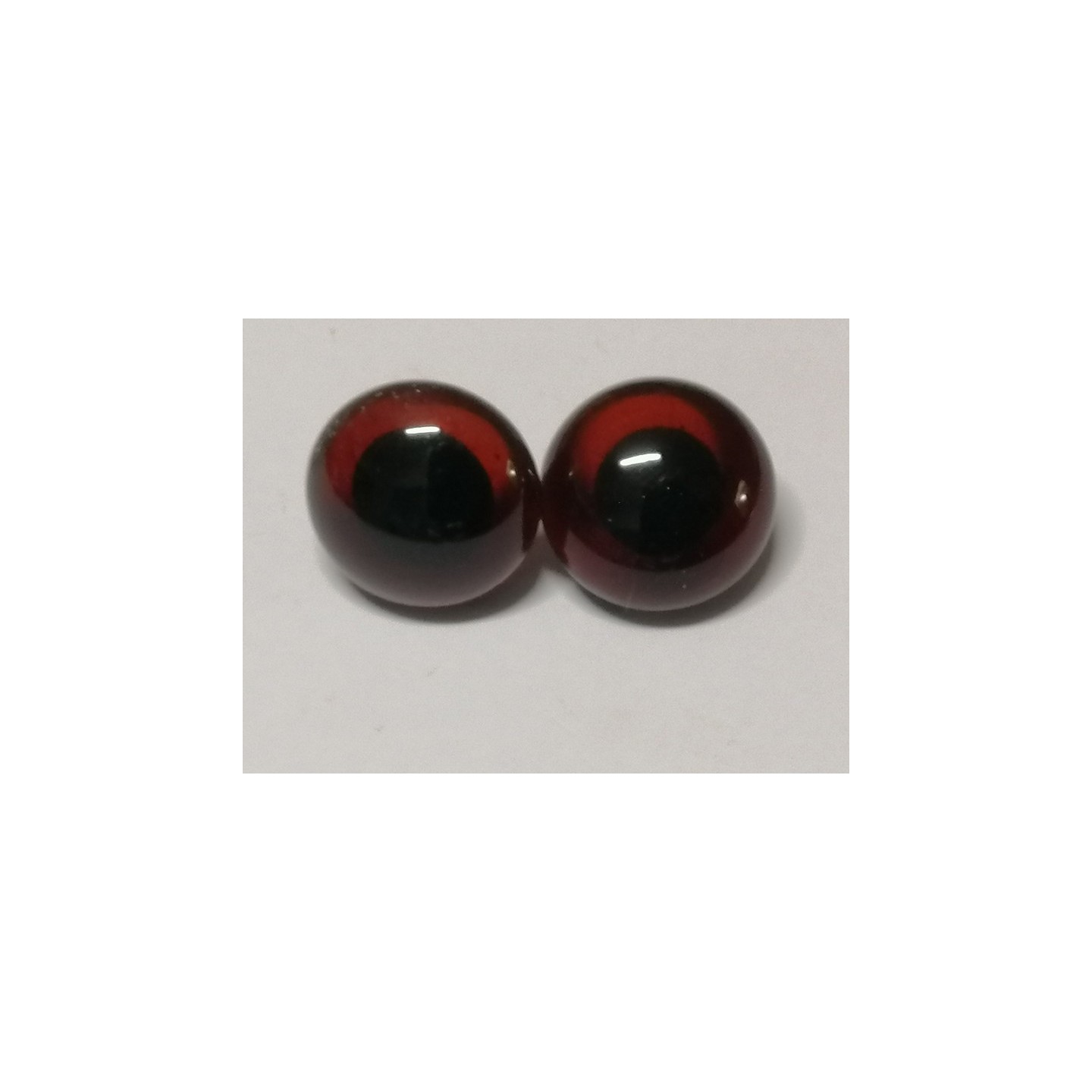   Dierenoog 15 mm in glas bruin