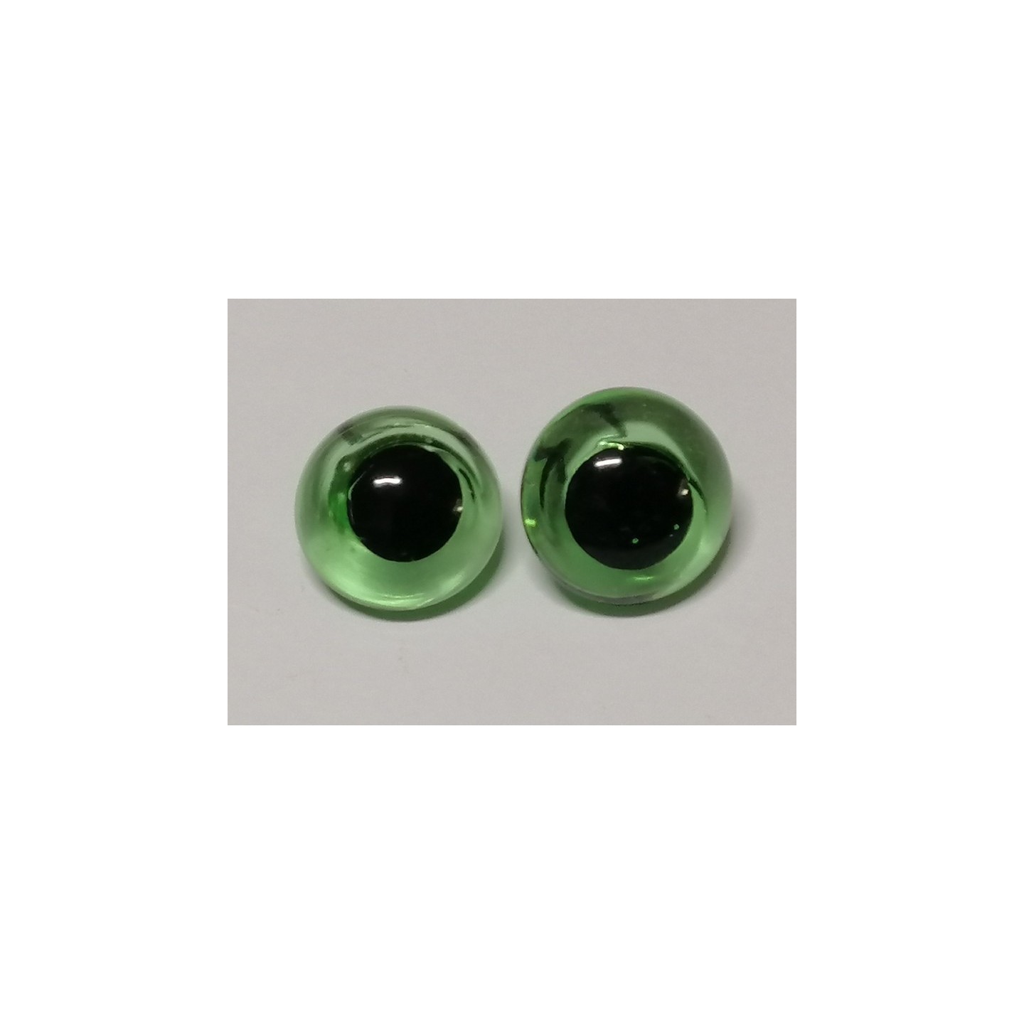   Dierenoog 15 mm in glas groen