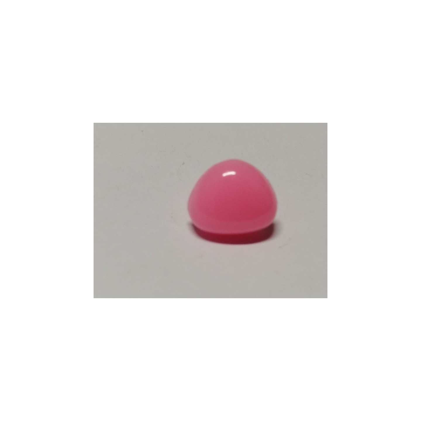   Animal noses 12 mm triangle flat pink