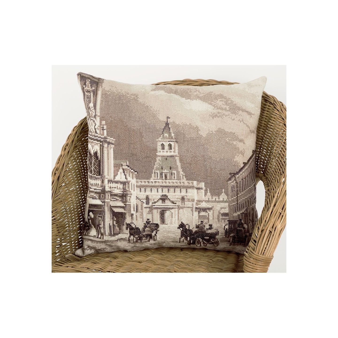 Panna Stitch Cushion kit  Old Moscow. 